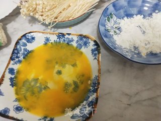 炸金针菇的做法步骤：1