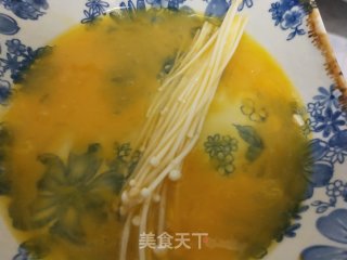炸金针菇的做法步骤：3