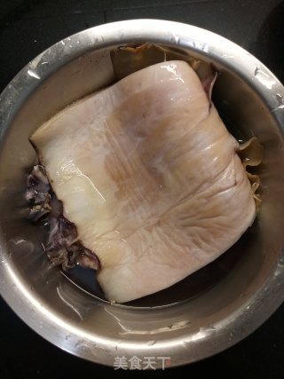 素炒鱿鱼的做法步骤：1