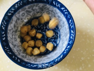 干贝蒸萝卜的做法步骤：1