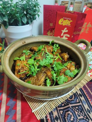 黄花鱼香芋煲的做法步骤：13