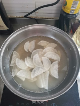 白萝卜牛肉汤的做法步骤：5