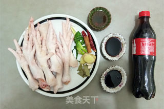 可乐鸡爪的做法步骤：1