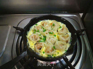 馄饨抱蛋的做法步骤：7