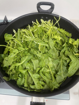 荠菜香干的做法步骤：1