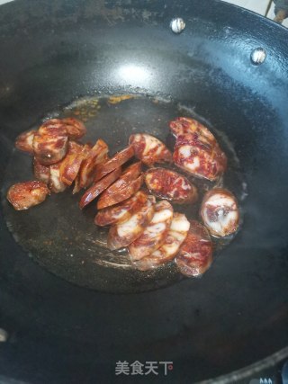 干锅麻辣肠花菜的做法步骤：3