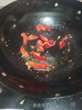 干锅麻辣肠花菜的做法步骤：9