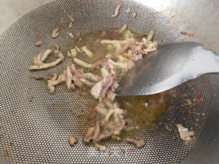 豆苗炒肉丝的做法步骤：2