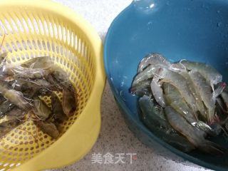 新年聚餐一道很受欢迎的美食～灯笼虾的做法步骤：2