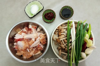 干锅茶树菇鸡块的做法步骤：1