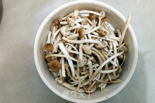干锅茶树菇鸡块的做法步骤：5