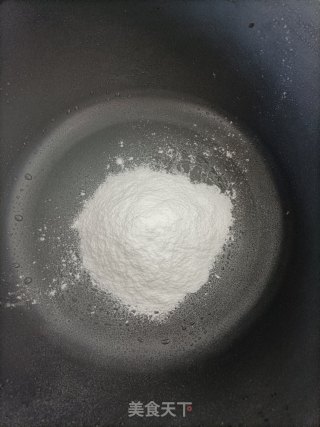 玫瑰花葡萄干红糖凉粉的做法步骤：1