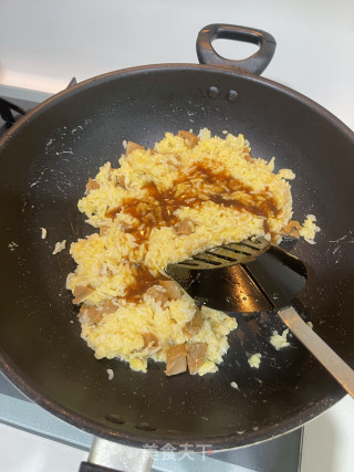 鲍鱼葱花蛋炒饭的做法步骤：6