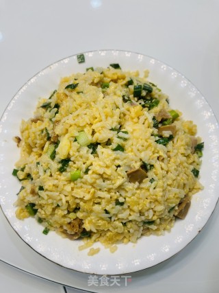 鲍鱼葱花蛋炒饭的做法步骤：10
