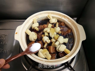 五花肉烧豆结的做法步骤：7