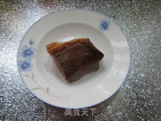 红椒酱肉炒腐竹的做法步骤：5