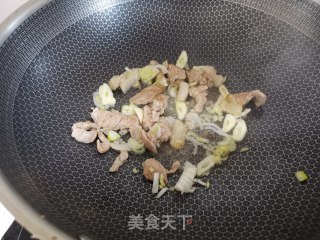 西芹炒香干的做法步骤：6