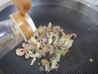 西芹炒香干的做法步骤：7