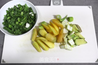 鲅鱼干豆腐煲的做法步骤：2
