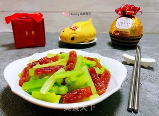 腊肠炒芹菜的做法步骤：13