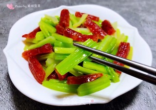 腊肠炒芹菜的做法步骤：14