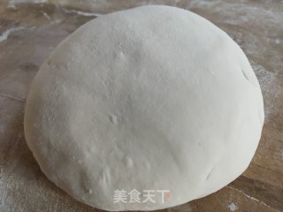 韭菜虾仁三鲜盒子的做法步骤：2