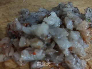 韭菜虾仁三鲜盒子的做法步骤：4