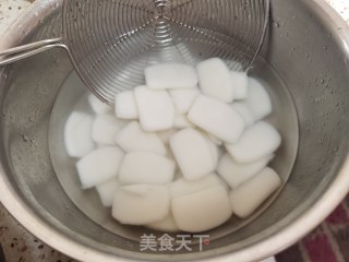 咸肉炒年糕的做法步骤：7