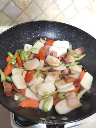 咸肉炒年糕的做法步骤：16