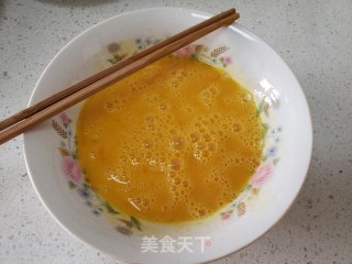 蒜苗炒鹅蛋的做法步骤：3
