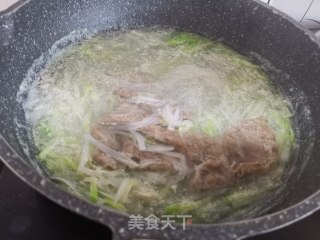 萝卜粉丝肥牛汤的做法步骤：4