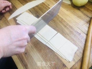 香辣三鲜小馄饨的做法步骤：1