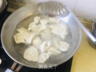 香辣三鲜小馄饨的做法步骤：4