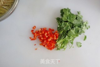 下酒菜凉拌云丝的做法步骤：2
