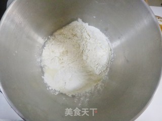 芝麻酱小花卷❗️酱香补钙的做法步骤：5