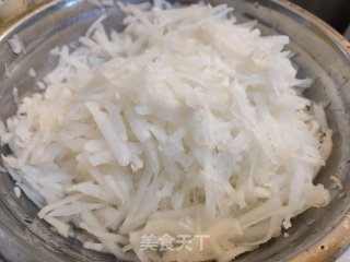广式萝卜糕的做法步骤：1