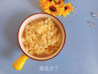 不用烤箱也能做的饺子皮苹果派的做法步骤：1