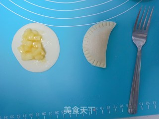 不用烤箱也能做的饺子皮苹果派的做法步骤：5
