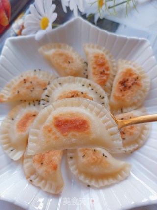 不用烤箱也能做的饺子皮苹果派的做法步骤：10
