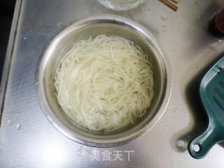 土豆肉末拌面的做法步骤：9