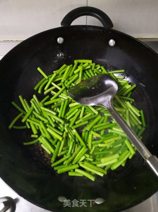 蒜苔牛肉丝的做法步骤：14