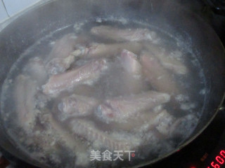 麻辣鸭翅的做法步骤：2