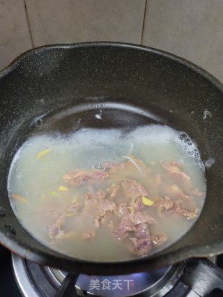 西兰花牛肉榨菜面的做法步骤：7