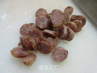 香肠炒油豆角的做法步骤：3