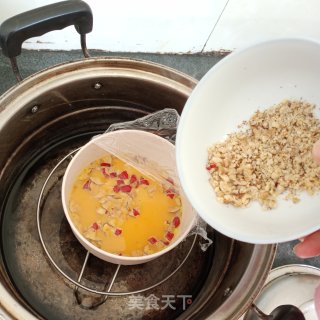 核桃蒸蛋（甜味桃羹）的做法步骤：7