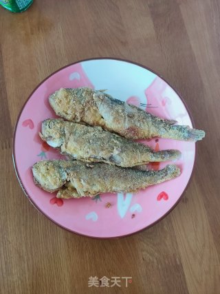 腊八醋蒸黄花鱼的做法步骤：1