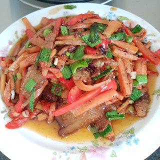胡萝卜小炒的做法步骤：8