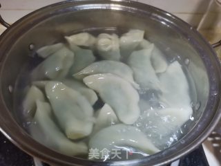 荠菜饺子的做法步骤：8