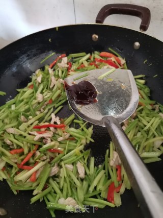 肉丝炒芹菜的做法步骤：3