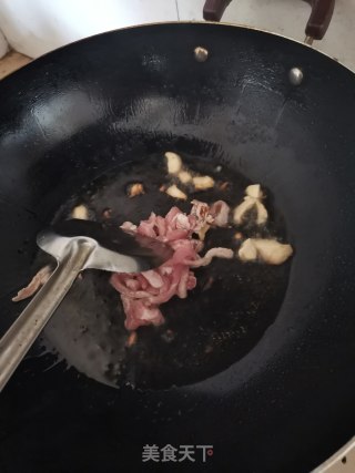 豆干肉丝炒毛豆的做法步骤：1